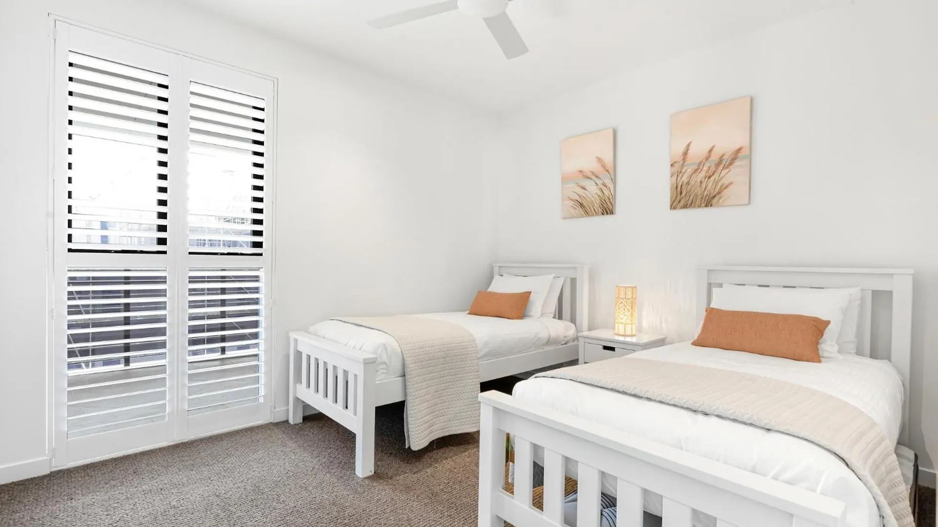 Bokarina Beach Apartments, Ascend Hotel Collection Kawana Waters 0*,