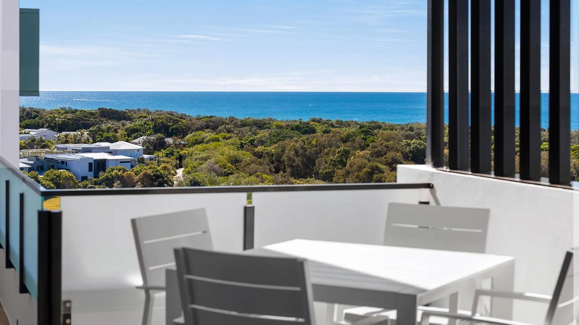 Bokarina Beach Apartments, Ascend Hotel Collection Kawana Waters 0*,  Australia