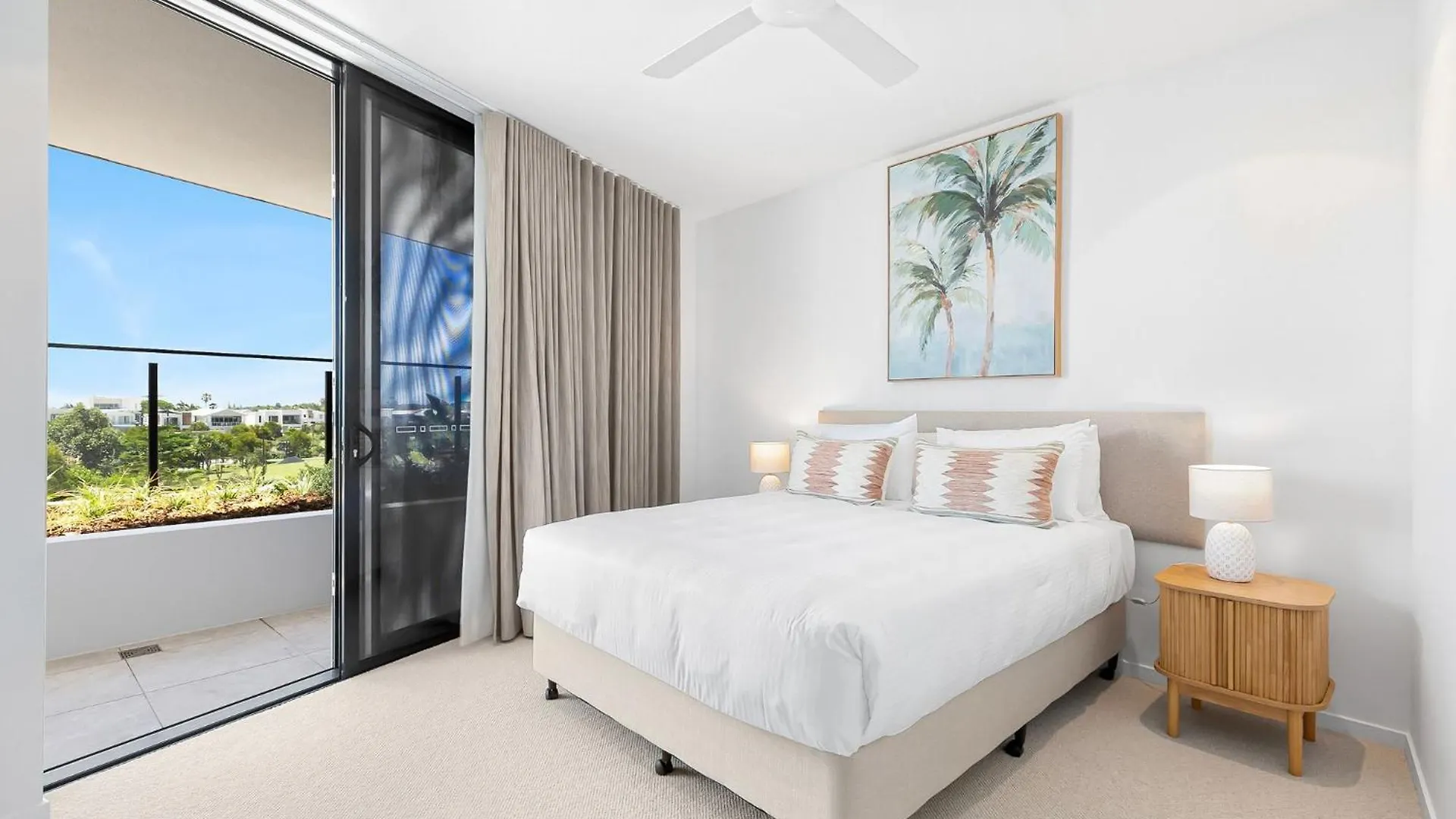 Bokarina Beach Apartments, Ascend Hotel Collection Kawana Waters 0*,