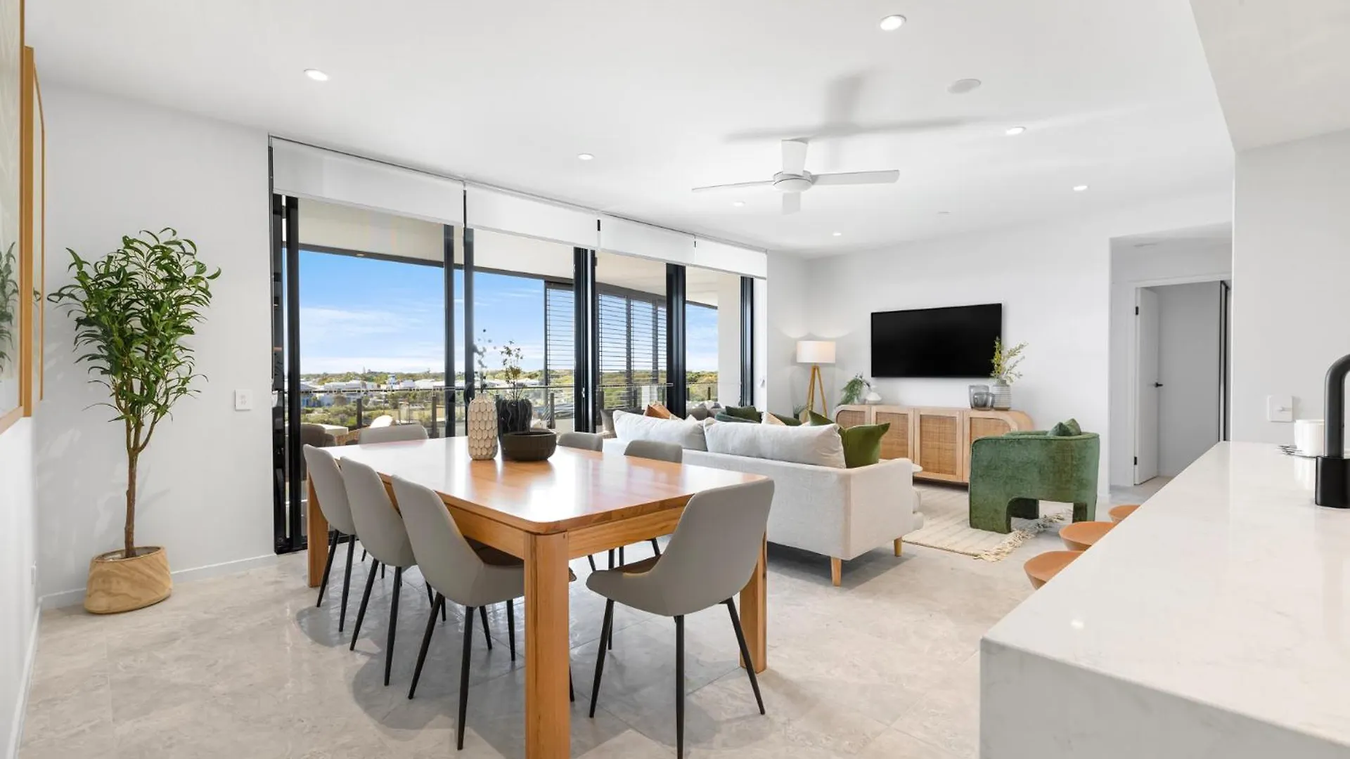 Bokarina Beach Apartments, Ascend Hotel Collection Kawana Waters 0*,