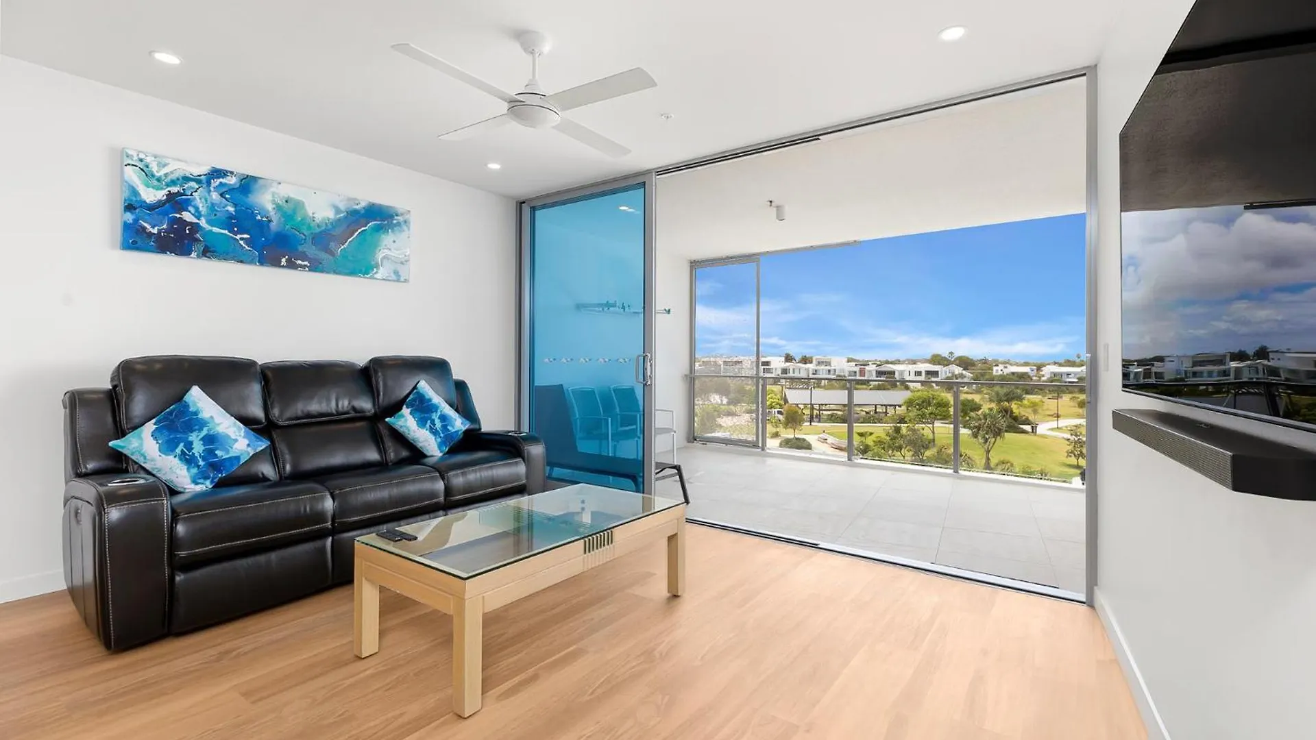 Bokarina Beach Apartments, Ascend Hotel Collection Kawana Waters